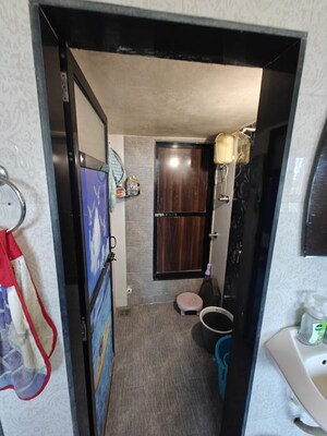 Bathroom in 1 BHK Apartment at Yash Plaza Dadar West, Prabhadevi – for Rent