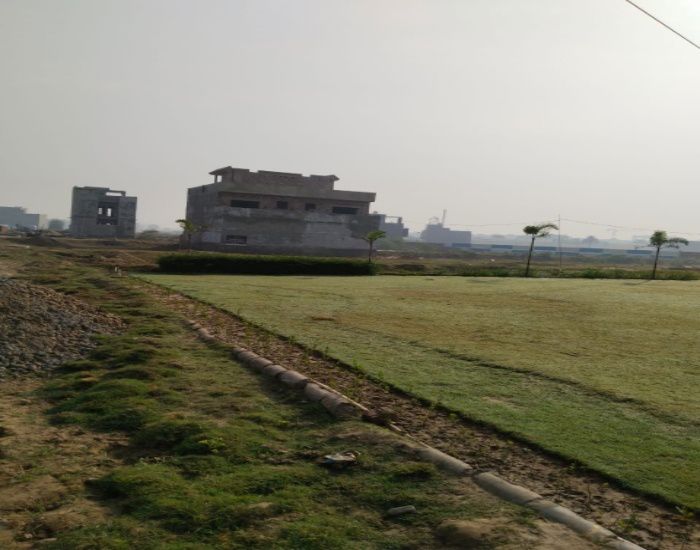 Plot For Sale in Lalru
