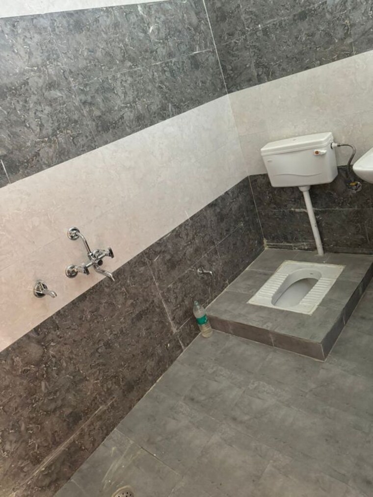 Bathroom, banjarawala 2 Bedroom 1000 Sq.Ft. Independent House In Banjarawala Dehradun 10241749