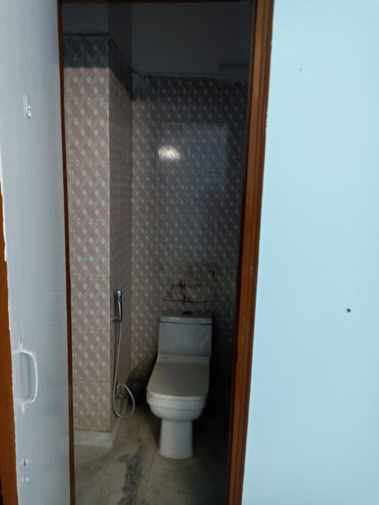 Bathroom, sector 41 2 Bedroom 1250 Sq.Ft. Independent House In Sector 41 Noida 10241661