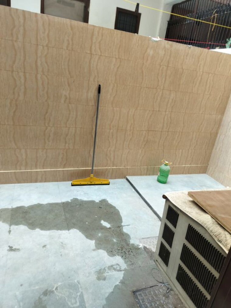 Balcony, sector 40 2 Bedroom 120 Sq.Yd. Builder Floor In Sector 40 Gurgaon 10241755