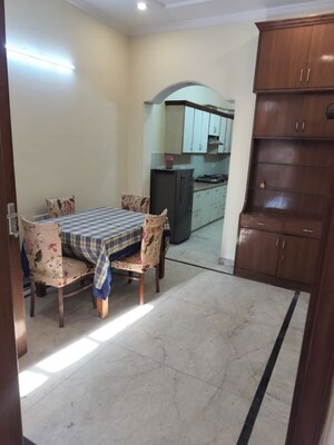 Living Room in 2 BHK Builder Floor at Sector 40 – for Rent
