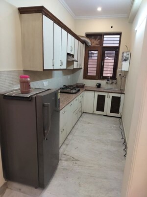 Kitchen in 2 BHK Builder Floor at Sector 40 – for Rent