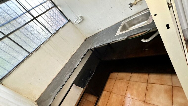 Kitchen, vipul-world-floors 1 RK 40 Sq.Yd. Builder Floor In Sector 48 Gurgaon 10241820