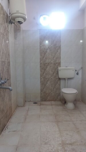 Bathroom in 3 BHK Apartment at Jubilee Hills – for Rent