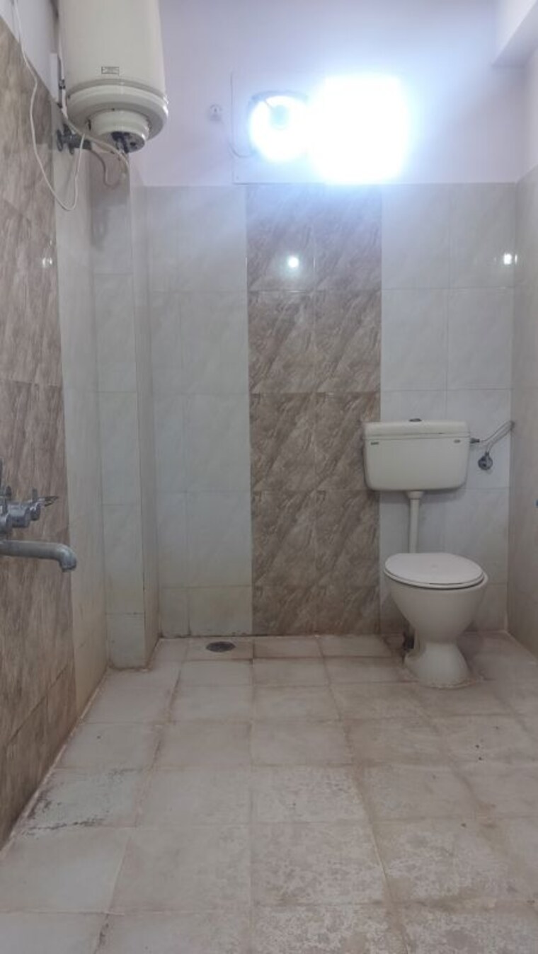 Bathroom, jubilee hills 3 Bedroom 2350 Sq.Ft. Apartment In Jubilee Hills Hyderabad 10241814