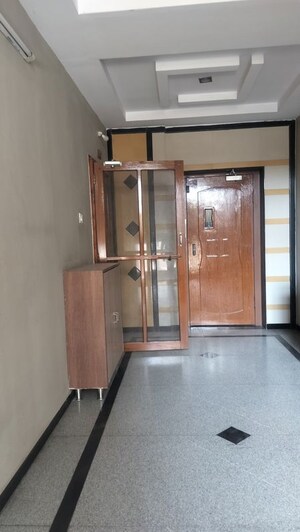 Room in 3 BHK Apartment at Jubilee Hills – for Rent