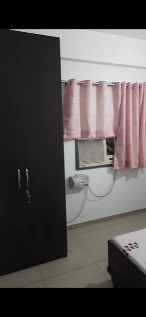 Bathroom in 3 BHK Apartment at Sector 16 Greater Noida – for Sale