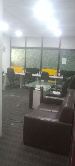 Office Space For Rent in Sector 63
