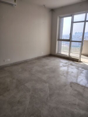 Room in 3 BHK Apartment at Ireo The Corridors, Sector 67a – for Sale