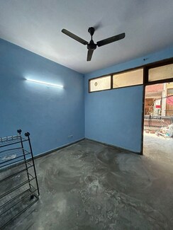 1 BHK Builder Floor For Rent in Govindpuri