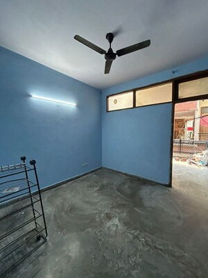 1 BHK Builder Floor For Rent in Govindpuri