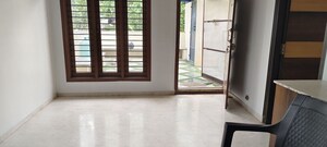 Room in 1 BHK Builder Floor at Halasuru – for Rent