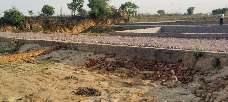undefined, sector 12 greater noida  200 Sq.Yd. Plot In Sector 12 Greater Noida Greater Noida 10242216