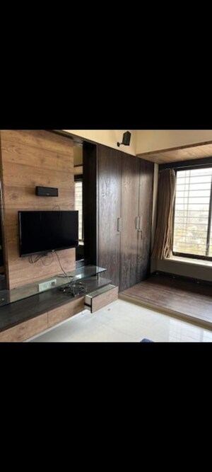 Room in 2 BHK Apartment at Loyalka Apartment, Malabar Hill – for Rent