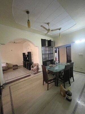 Team Area in 2 BHK Independent House at Sector 41 – for Rent