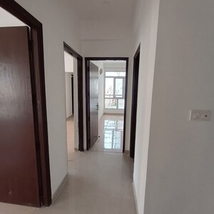 Room in 3 BHK Apartment at Supertech Czar Villa, Omicron I Greater Noida – for Rent