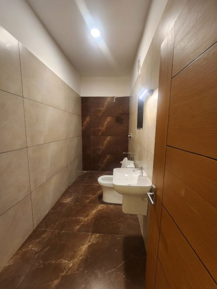 Bathroom, marathakkara 5 Bedroom 3650 Sq.Ft. Independent House In Marathakkara Thrissur 10242261