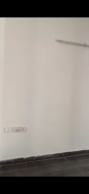 Room in 2 BHK Apartment at Ajnara Le Garden Phase II, Sector 16b Greater Noida – for Sale