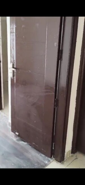 Building Lobby in 2 BHK Apartment at Ajnara Le Garden Phase II, Sector 16b Greater Noida – for Sale