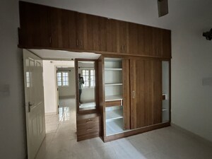 Room in 2 BHK Builder Floor at Kempegowda Nagar – for Rent