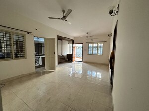 Room in 2 BHK Builder Floor at Kempegowda Nagar – for Rent