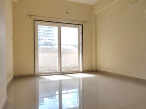 Room in 2 BHK Apartment at Sector 14 Dwarka – for Rent