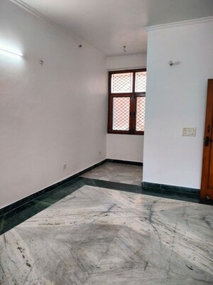 Room in 3 BHK Apartment at Defence Colony – for Sale