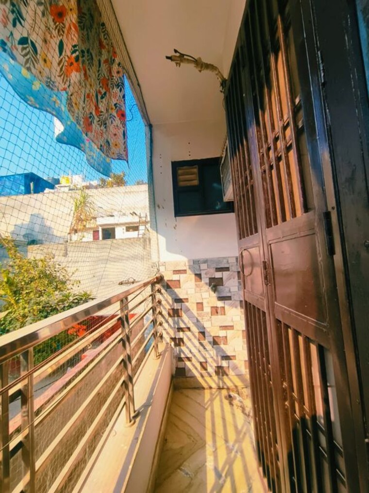 Balcony, mansa ram park 3 Bedroom 810 Sq.Ft. Builder Floor In Mansa Ram Park Delhi 10242517