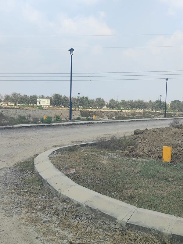 Plot For Sale in Omaxe Metro City