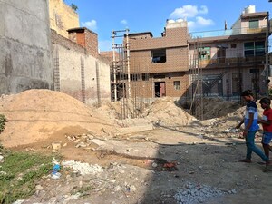 3.5 BHK Independent House – Exterior View View at Tek Chand Nagar - for Sale