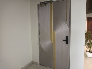 Room in 4 BHK Builder Floor at TDI The Grand Retreat, Sector 88 – for Sale