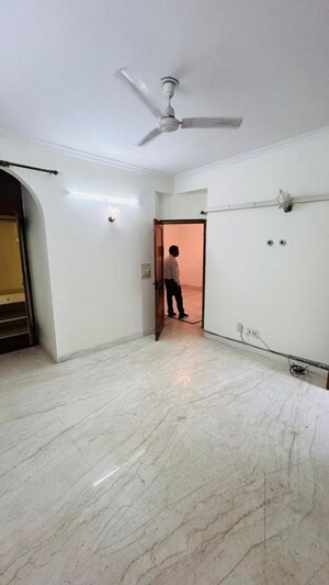 Room in 2 BHK Builder Floor at Malviya Nagar – for Rent