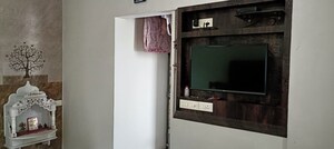 Furnished Amenities in 3 BHK Apartment at Hyde Park Galaxy, Manpada – for Rent