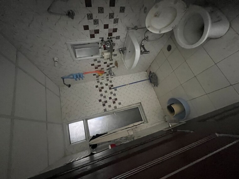 Bathroom, jm-florance 2.5 Bedroom 1219 Sq.Ft. Apartment In Tech Zone 4 Greater Noida Greater Noida 10242779