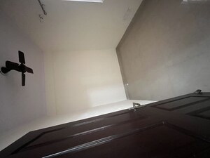 Study Room in 2.5 BHK Apartment at JM Florance, Tech Zone 4 Greater Noida – for Sale