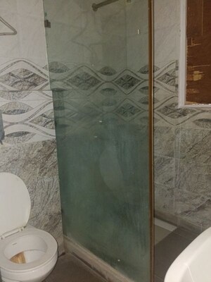 Bathroom in 1.5 BHK Builder Floor at Malviya Nagar – for Rent