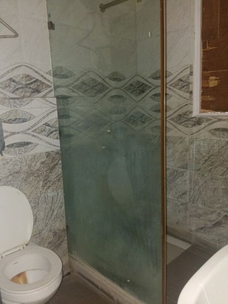 Bathroom, malviya nagar 1.5 Bedroom 70 Sq.Yd. Builder Floor In Malviya Nagar Delhi 10242806