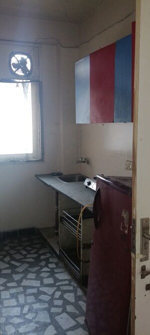 Kitchen in 1.5 BHK Builder Floor at Malviya Nagar – for Rent