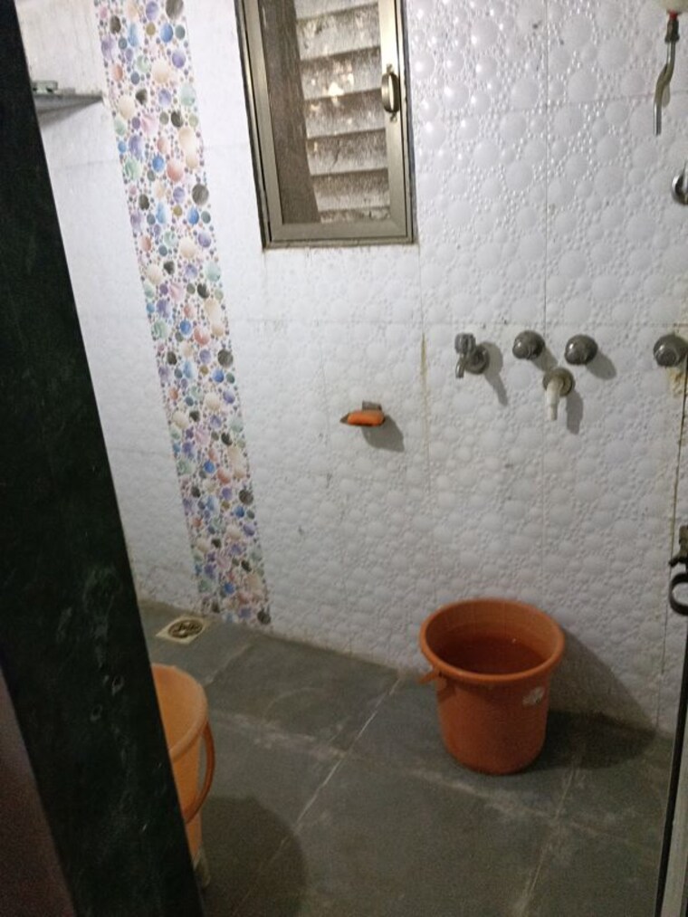 Bathroom, kalyan west 1 Bedroom 580 Sq.Ft. Apartment In Kalyan West Thane 10242785