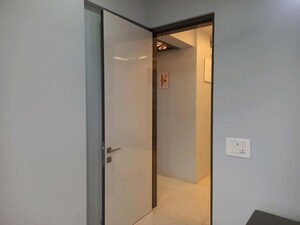 Room in 3 BHK Apartment at Soham Crystal Spires, Thane West – for Rent