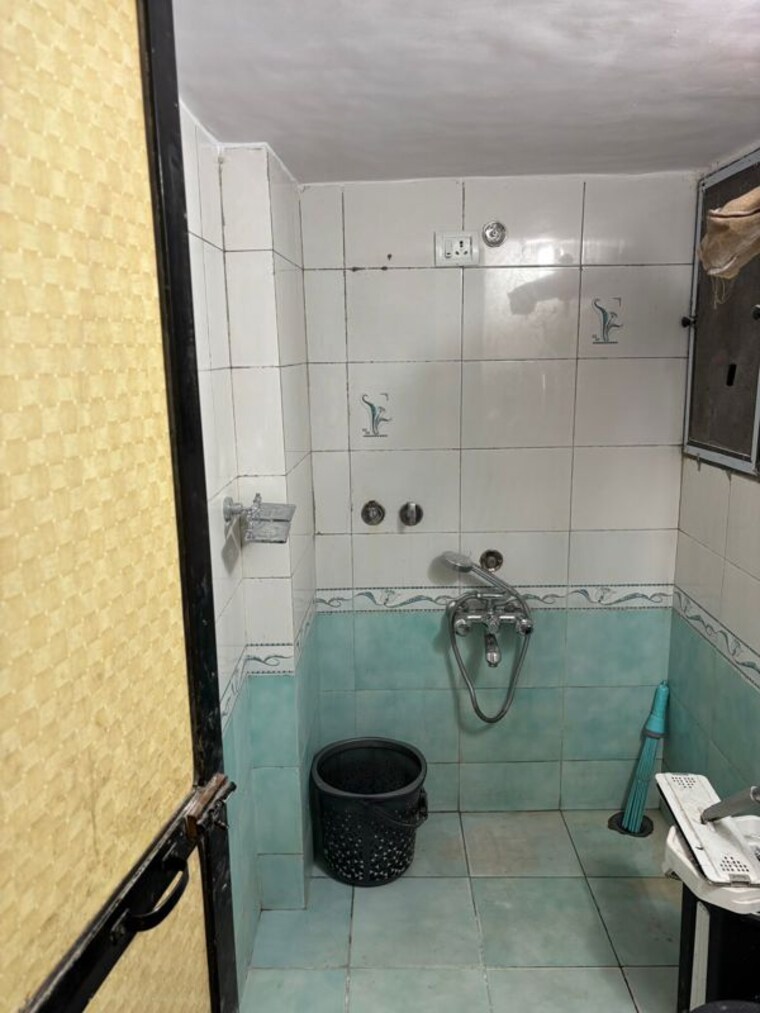Bathroom, shree-park 2 Bedroom 955 Sq.Ft. Apartment In Mira Road Thane 10242915