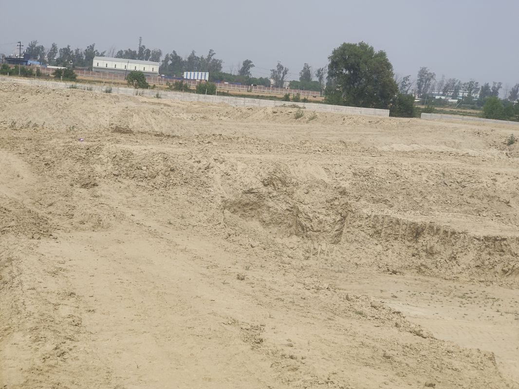 Plot For Sale in Saini