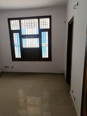 Room in 2 BHK Apartment at Penta Homes, Vip Road – for Rent