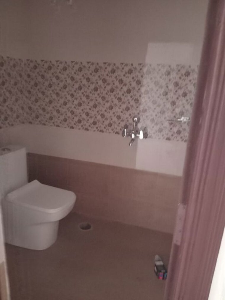 Bathroom, sector 23 dwarka 2 Bedroom 732 Sq.Ft. Builder Floor In Sector 23 Dwarka Delhi 10242727