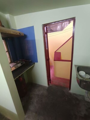 Staircase in 1 BHK Apartment at Ballygunge Place – for Rent