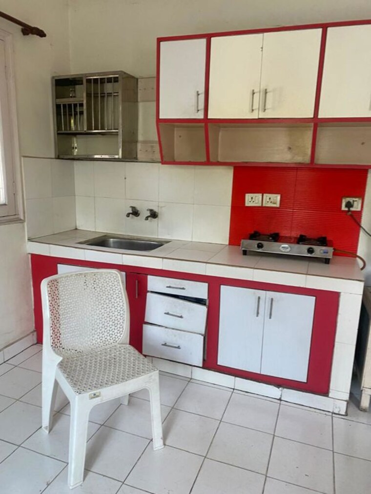 Bathroom, sector 31 2.5 Bedroom 3500 Sq.Ft. Villa In Sector 31 Noida 10242952