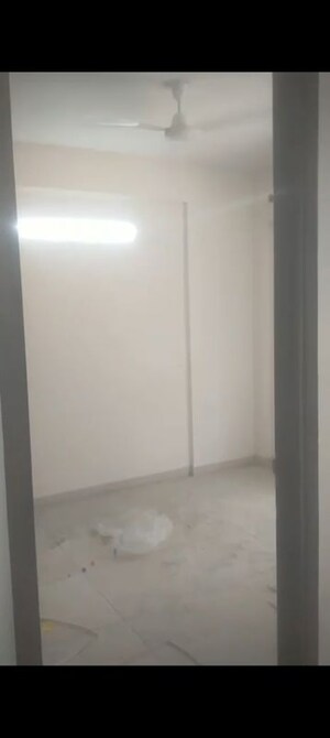 Room in 3.5 BHK Apartment at Smart World Gems, Sector 89 – for Rent