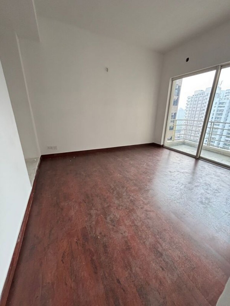 Room, paras-tierea 2.5 Bedroom 1195 Sq.Ft. Apartment In Sector 137 Noida 10243014