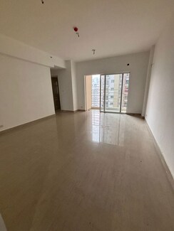 2.5 BHK + Servant Room Apartment For Sale in Paras Tierea